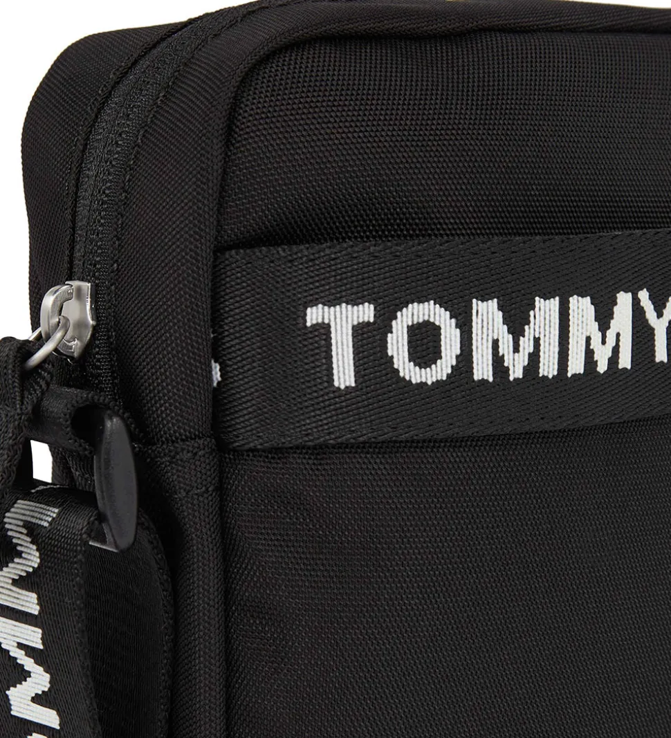 Tommy Hilfiger Skuldertaske - TJM Essential Reporter - Black