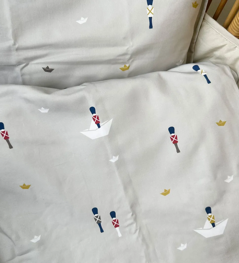 Vanilla Copenhagen Sengetøj - Baby - Tin Stick Man - Cozy Grey